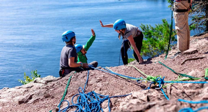 adults escape on outdoor course
